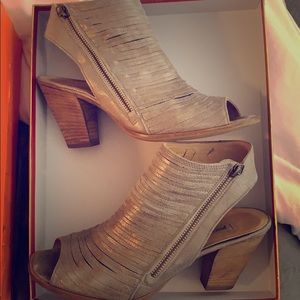 Paul Green Cayanne Leather Peep Toe Sandal